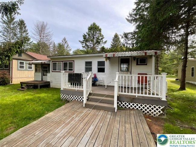 321 Campstead Cir, House other with 2 bedrooms, 2 bathrooms and null parking in Blakeslee PA | Image 5