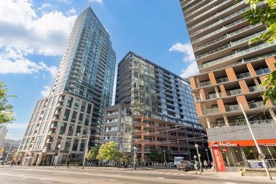 210 - 15 Bruyeres Mews, Condo with 1 bedrooms, 2 bathrooms and 1 parking in Toronto ON | Image 2