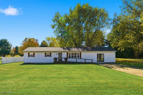 4866 Lovers Ln, Ravenna, OH, 44266-9181 | Card Image