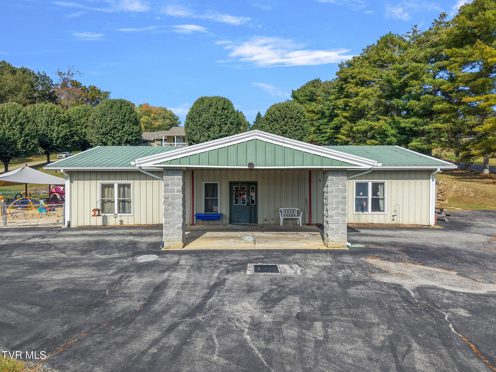 208 Majestic Cir, Greeneville, TN 37743