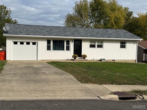 1233 W Jefferson St, Vandalia, IL, 62471-1503 | Card Image