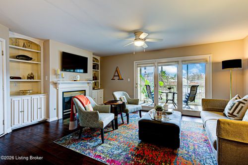 105-2726 Hollywood Ter, Louisville, KY, 40206-2389 | Card Image