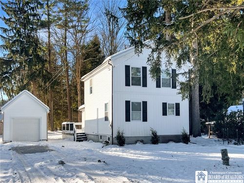 357 Hunt Rd, Jamestown, NY, 14701-5724 | Card Image