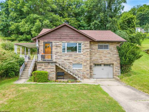1136 Village Way, Fairmont, WV, 26554-1448 | Card Image