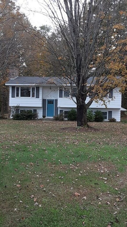 15 Mountain Dr, North Hatfield, MA, 01066-1103 | Card Image