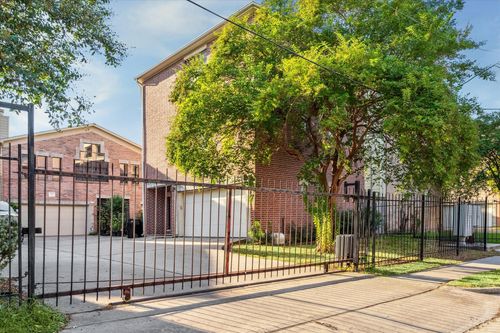 9710 Riddlewood Ln, Houston, TX, 77025-5007 | Card Image