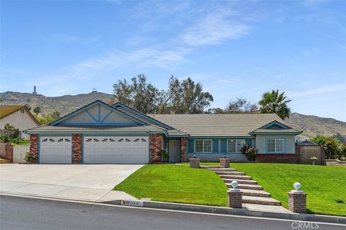 8033 Stonemist Cir, Jurupa Valley, CA, 92509-4063 | Card Image