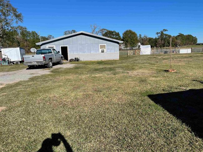4863 Highway 69 S, House other with 3 bedrooms, 2 bathrooms and null parking in Kountze TX | Image 18
