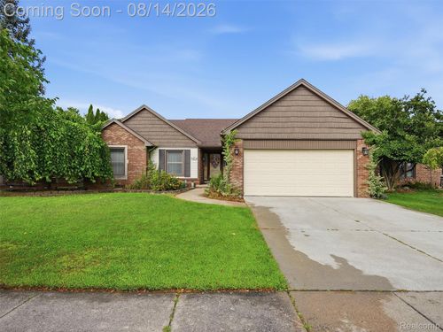 44154 Pentwater Dr, Clinton Township, MI, 48038-4464 | Card Image