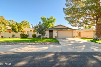 12842 W Ballad Drive, Home with 2 bedrooms, 3 bathrooms and null parking in Sun City West AZ | Image 1