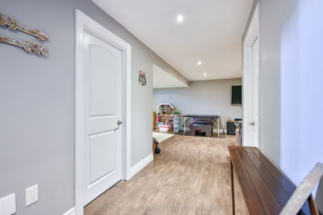 212 Maplewood Dr, House other with 3 bedrooms, 3 bathrooms and 4 parking in Angus ON | Image 29
