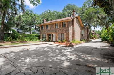 6 - 2220 E Victory Drive, Townhouse with 2 bedrooms, 1 bathrooms and null parking in Savannah GA | Image 3