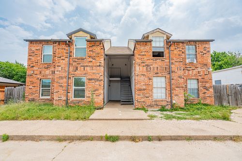 104 N Heights Dr, Crowley, TX, 76036-2245 | Card Image