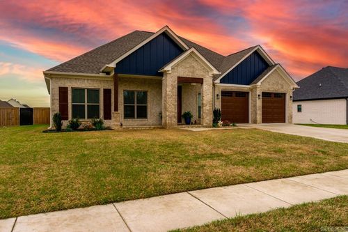 38 Duncan Ln, Vilonia, AR, 72173-8037 | Card Image