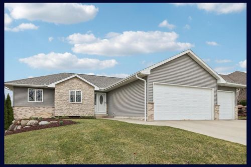 208 Steeple Court Court, Johnson Creek, WI, 53038 | Card Image