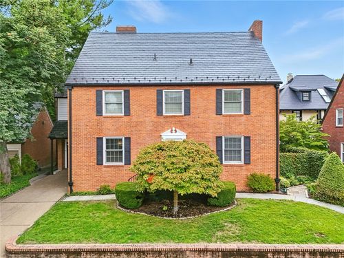 587 Moorhead Pl, Shadyside, PA, 15232-1426 | Card Image