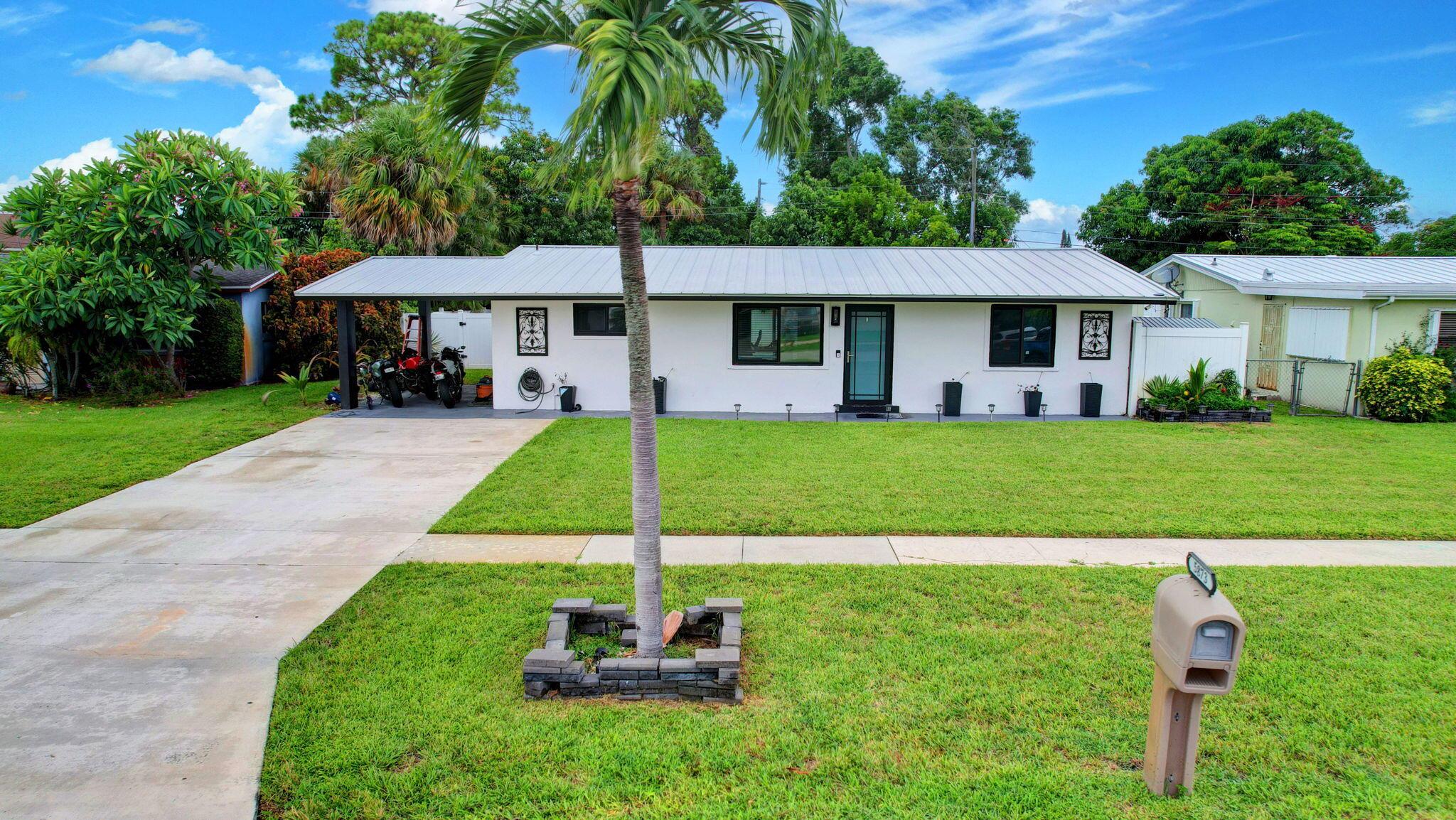 Tarragon Dr, West Palm Beach, FL 33415