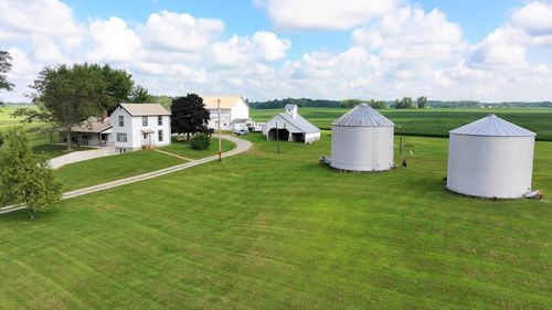 5679 White Rd, Centerburg, OH, 43011-9457 | Card Image