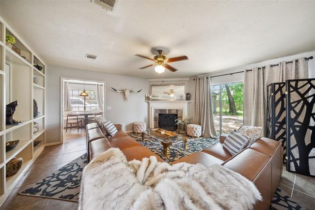 20407 Weald Way St, House other with 4 bedrooms, 3 bathrooms and 2 parking in Spring TX | Image 12