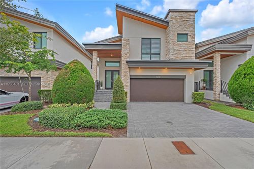 10250 Nw 76th Ter, Doral, FL, 33178-4075 | Card Image