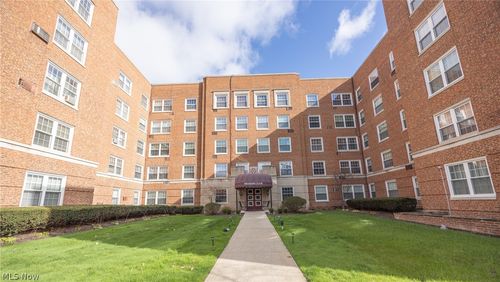 216-19101 Van Aken Boulevard Boulevard, Shaker Heights, OH, 44122 | Card Image