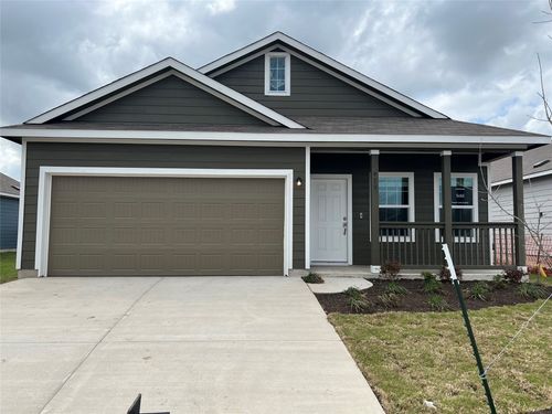 415 Halfmoon Dr, Lockhart, TX, 78644-3868 | Card Image