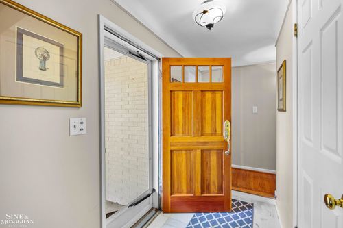 763 Anita Ave, Grosse Pointe Woods, MI, 48236-1414 | Card Image