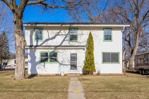 207 1st Ave Nw, Medford, MN, 55049-9589 | Card Image