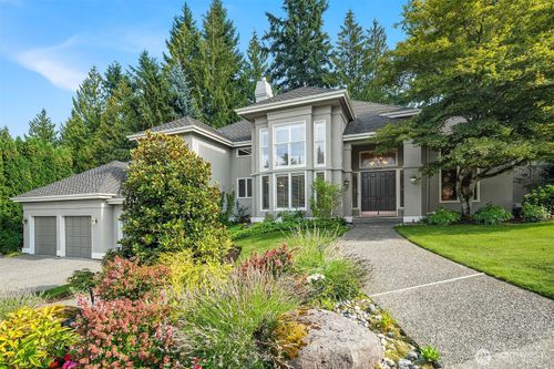 5208 Isola Pl Nw, Issaquah, WA, 98027-7847 | Card Image