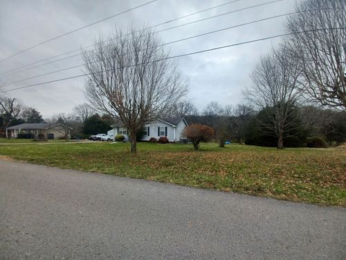 1009 Lynndale Dr, Castalian Springs, TN, 37031-4827 | Card Image