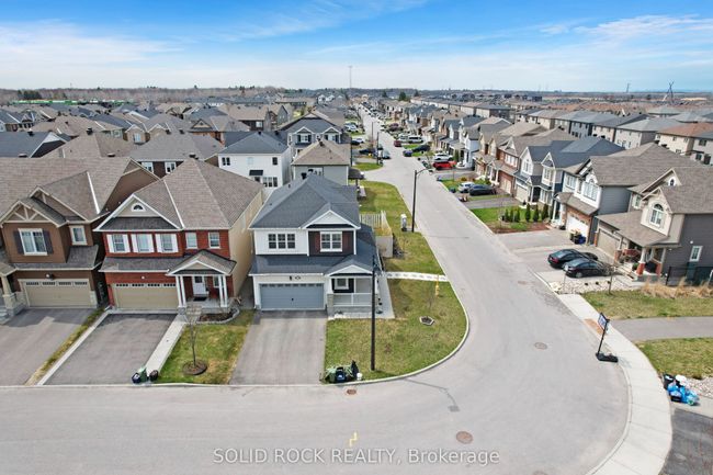 143 Bartonia Cir, House other with 5 bedrooms, 4 bathrooms and 4 parking in Orléans ON | Image 40