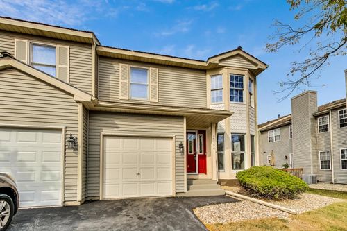 17590 W Horseshoe Lane, Gurnee, IL, 60031 | Card Image