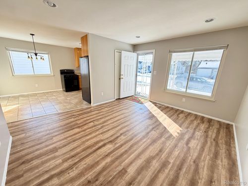 32458 Linderman Avenue, Warren, MI, 48093 | Card Image