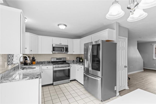 APT-103 - 53 Columbus Ave, Condo with 2 bedrooms, 2 bathrooms and 2 parking in North Providence RI | Image 4