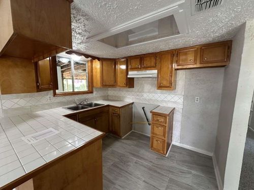 6523 Hanley Ln, Houston, TX, 77016-2216 | Card Image