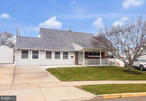 233 Kenwood Dr S, LEVITTOWN, PA, 19055-2430 | Card Image