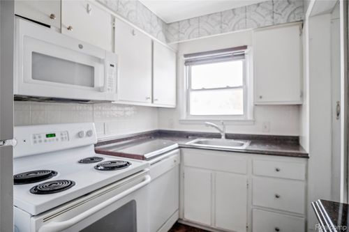 14000 Nadine, Oak Park, MI, 48237 | Card Image