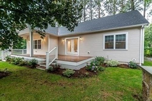 43 Stone St, Walpole, MA, 02081-2823 | Card Image