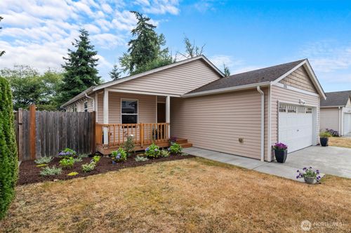 3211 Arbor St, Mount Vernon, WA, 98273-8632 | Card Image