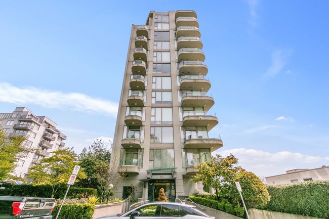 901 - 570 18 Th Street, Condo with 2 bedrooms, 2 bathrooms and 2 parking in West Vancouver BC | Image 3