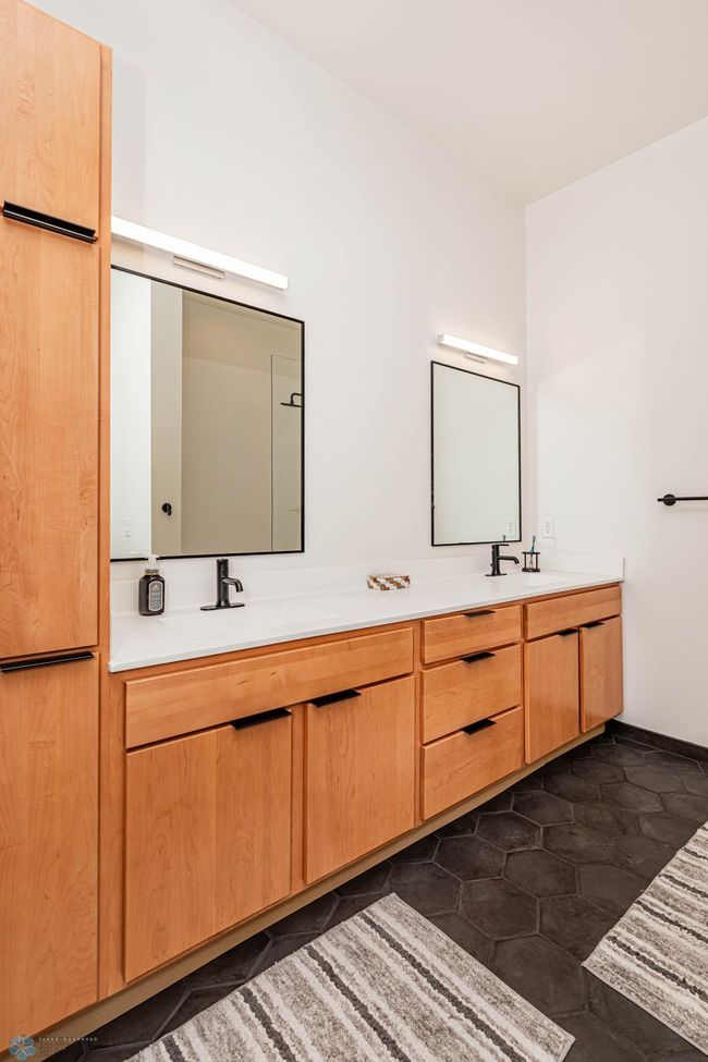 Primary Bathroom | Image 30