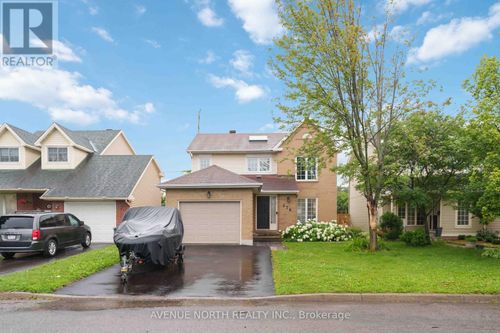 678 Thicket Way, Ottawa, ON, K4A3B2 | Card Image