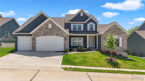 365 Kreder Ridge Circle, St Charles, MO, 63304 | Card Image