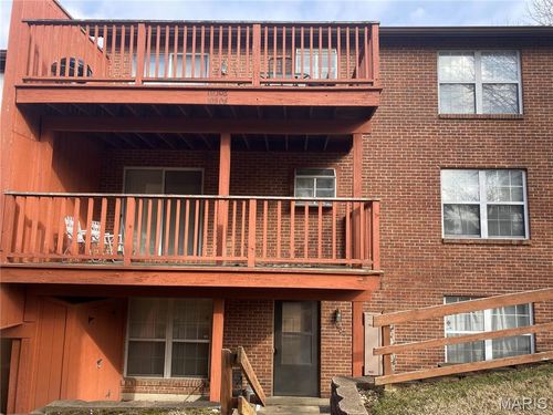 10500 Silkwood Ct, Saint Louis, MO, 63114-1969 | Card Image