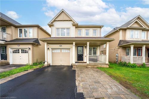 30 English Lane, Brantford, ON, N3T0H1 | Card Image
