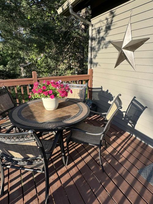 216 S 9th St, Montevideo, MN, 56265-1945 | Card Image