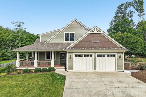 17 Hamilton Woods Ln, Etowah, NC, 28729-5000 | Card Image