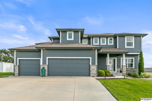 11114 Port Royal Dr, Papillion, NE, 68046-8033 | Card Image