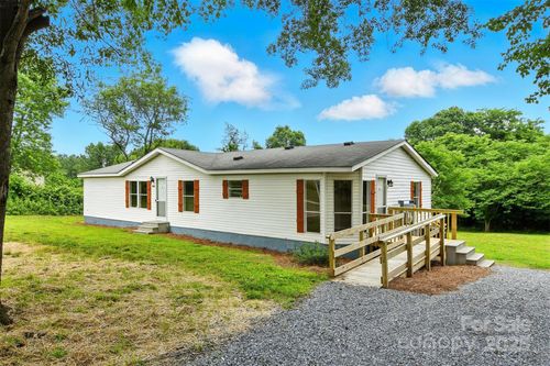 2002 Kingston Rd, Kingstown, NC, 28150-8665 | Card Image