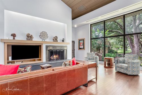 18-300 Pierremont Rd, Shreveport, LA, 71106-2236 | Card Image